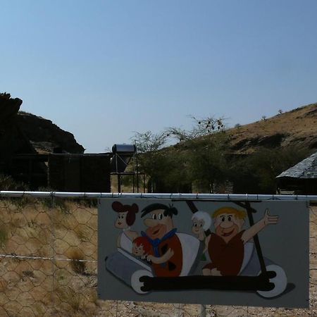 Rooiklip Camp Flintstone Apartamento Exterior foto